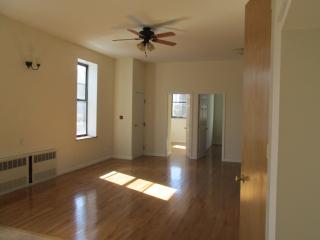 111 Thatford Ave, Brooklyn NY  11212-6445 exterior