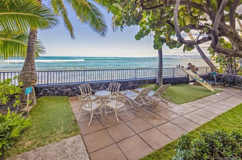 2987 Kalakaua Ave, Honolulu HI  96815-4653 exterior