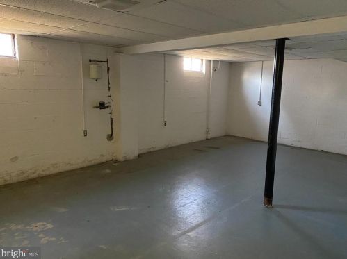 33 9th St, Pottstown PA 19464-5240 exterior