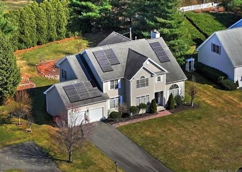 65 Centennial Dr, Milford, CT 06461-1662