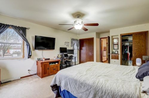 4872 7 St, Milwaukee WI 53221-2445 exterior