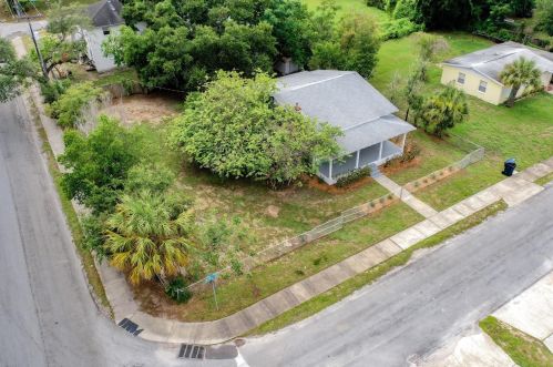 3404 51st St, Tampa, FL 33619-2332