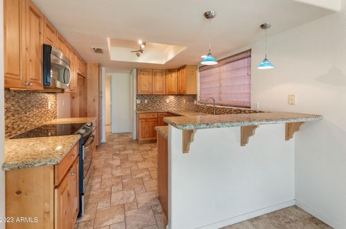 17416 13th St, Phoenix AZ  85022-2075 exterior