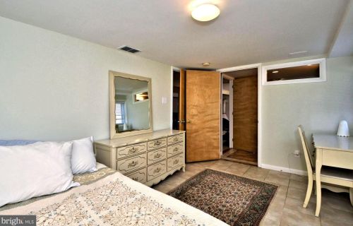 200 Timber Jump Ln, Media PA 19063-1131 exterior