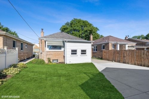 5416 Natchez Ave, Chicago IL  60638-2516 exterior