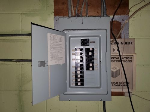 7100 Hope Ave, Milwaukee WI 53216-1058 exterior