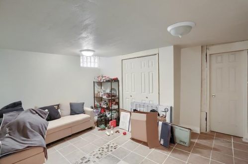 216 Castle Shannon Blvd, Pittsburgh PA 15228-2233 exterior