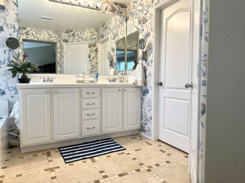 3851 Bluff St, Perris CA 92571-7595 exterior