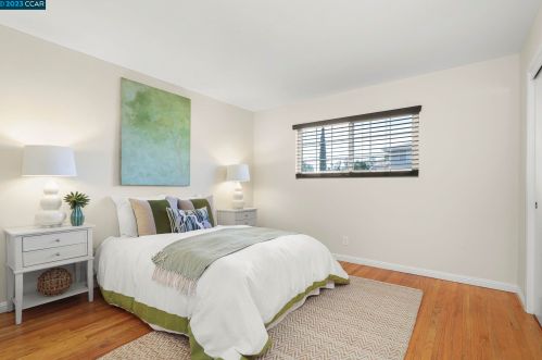 1872 Queens Rd, Concord CA  94519-1722 exterior