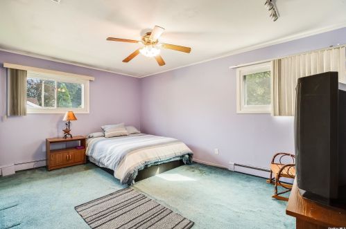 40 Kent Rd, Valley Stream NY 11580-3333 exterior