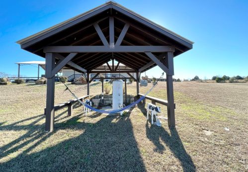 1069 Railroad Ave, Defuniak Springs FL  32433 exterior