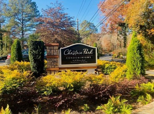 4094 Chastain Park Ct, Atlanta, GA 30342-3256