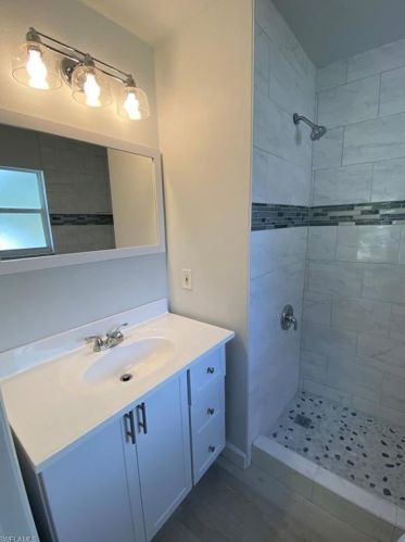 671 12 Ave, Naples FL 34120-2304 exterior