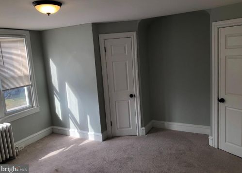 437 Godfrey Ave, Philadelphia PA 19126-3834 exterior