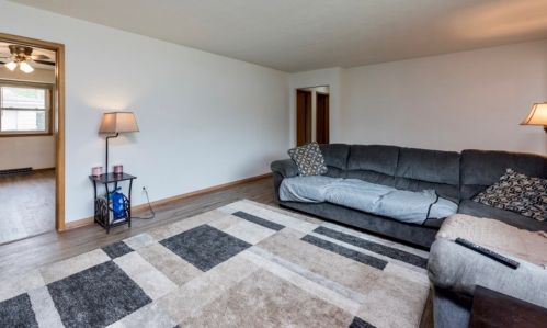 2212 Jackson St, Waukegan IL 60085-5443 exterior