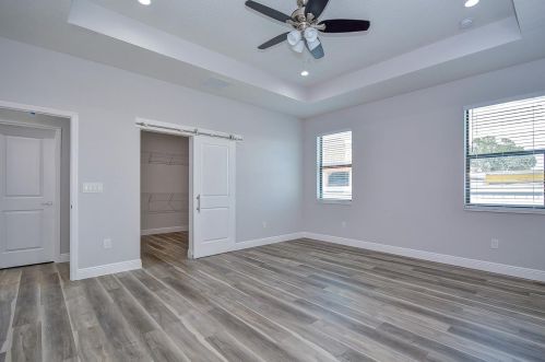 2710 Braddock St, Tampa FL  33607-6828 exterior