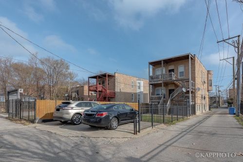 4640 Langley Ave, Chicago IL  60653-4216 exterior
