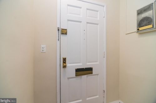 1328 Martha Custis Dr, Alexandria VA  22302-2025 exterior