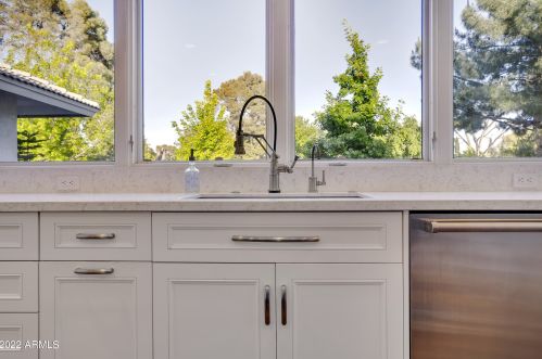 5828 3rd Ave, Phoenix AZ 85086-7201 exterior