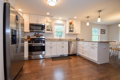 57 Fieldstone Dr, Dover NH 03820-6101 exterior