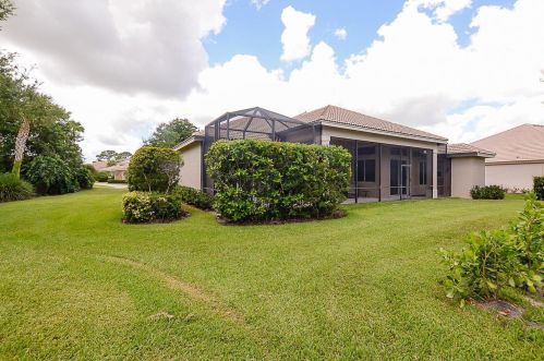 10317 Crosby Pl, Fort Pierce FL  34986-3055 exterior