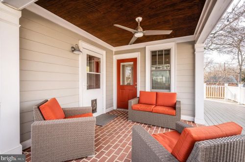 104 Monroe Ave, Alexandria VA 22301-1922 exterior