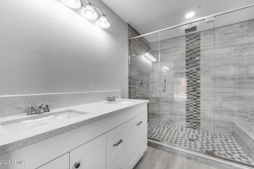 8921 10th St, Phoenix AZ  85020-3003 exterior