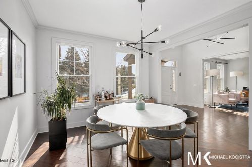 1860 Tall Pne Dr, Grand Rapids MI 49546-7923 exterior