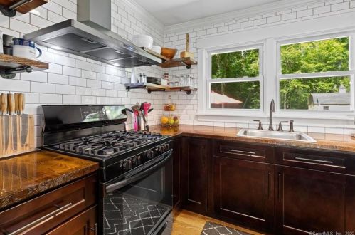 123 Chittenden Rd, Deep River CT 06419-2437 exterior