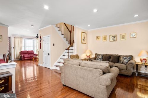 11 Story Pl, Trenton, NJ 08691-4143