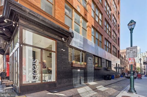 214 12th St, Philadelphia PA  19107-5514 exterior