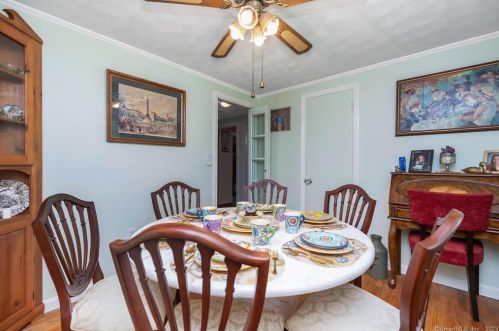 17 Shady Oak Dr, Enfield CT 06082-2311 exterior