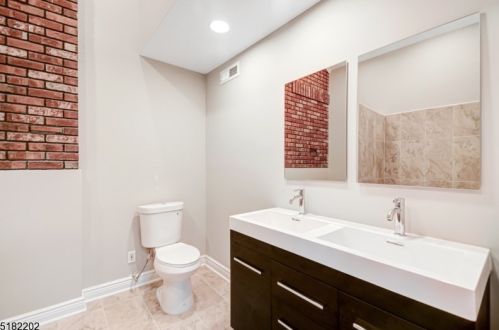 59 Marlin Ave, Edison NJ  08820-3240 exterior