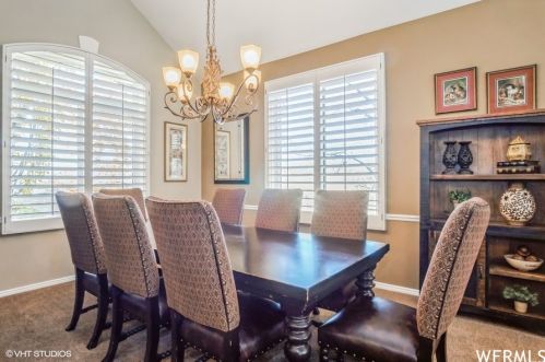 10664 Trailridge Cir, Sandy UT 84092-4758 exterior