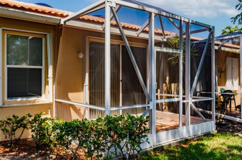 12586 Crystal Pointe Dr, Boynton Beach FL 33437-5636 exterior