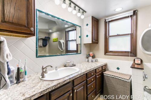 183 Muskegon St, Cedar Springs MI 49319-9594 exterior