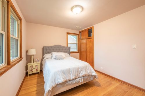 2612 12 Ave, Broadview IL 60153-1401 exterior