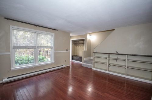 13 Bellamy Wood, Dover NH  03820-9378 exterior