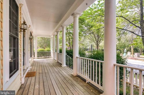 926 Havencrest St, Rockville MD  20850-6088 exterior