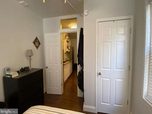 324 18 St, Philadelphia PA 19140-1014 exterior