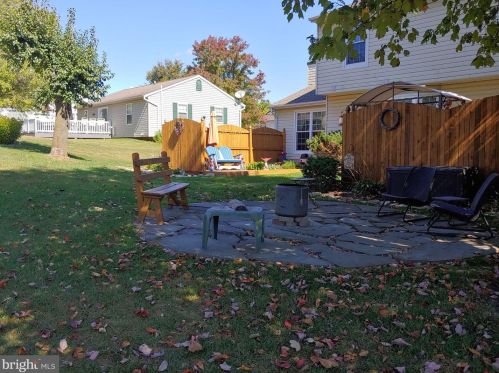 141 Pheasant Run Ln, Hanover PA 17331-9186 exterior