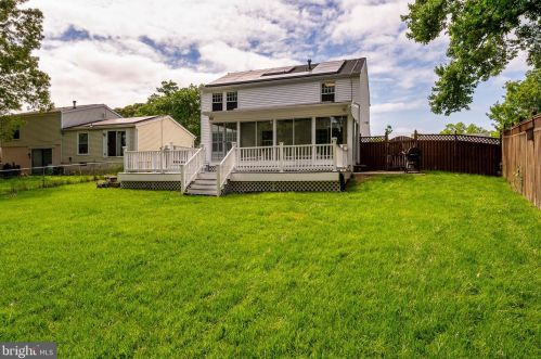 717 Snowdon Ln, Glen Burnie MD 21061-4824 exterior