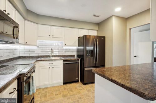 54 Orch Ct, Limerick PA 19468-2913 exterior