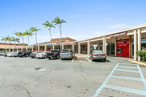 1121 Ala Napunani St, Honolulu HI  96818-1620 exterior