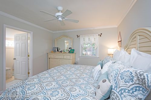 2215 Middle Ave, Point Pleasant Beach NJ 08742-5138 exterior