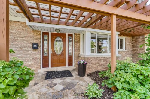 371 Oaklawn Ave, Elmhurst, IL 60126-2119