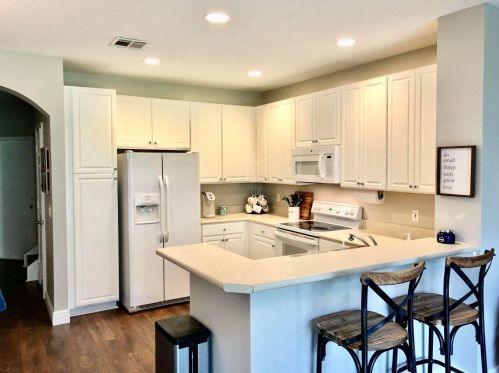 9861 Lago Dr, Boynton Beach FL 33472-2754 exterior