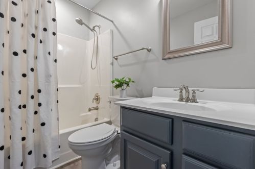 102 Cimarron Dr, Moon Twp PA  15108-9641 exterior