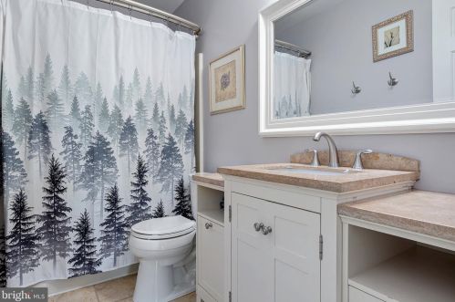 166 Commissioners Rd, Harrison Township NJ 08062-3250 exterior