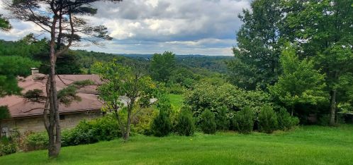 359 Dorseyville Rd, Pittsburgh PA  15215-1022 exterior